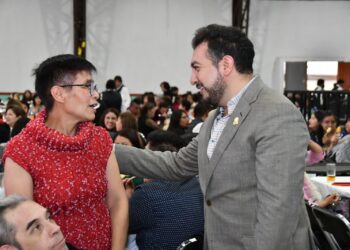 SON LAS Y LOS MAESTROS PIEZAS FUNDAMENTALES PARA ALCANZAR EL DESARROLLO DE HUAMANTLA: SALVADOR SANTOS CEDILLO