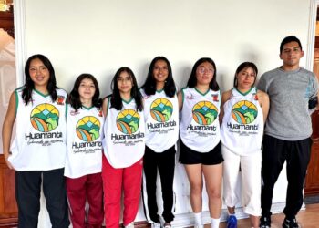 SALVADOR SANTOS CEDILLO ES UN PROMOTOR DEL DEPORTE EN EL MUNICIPIO: CAMPEONAS CLUB COLIBRÍS