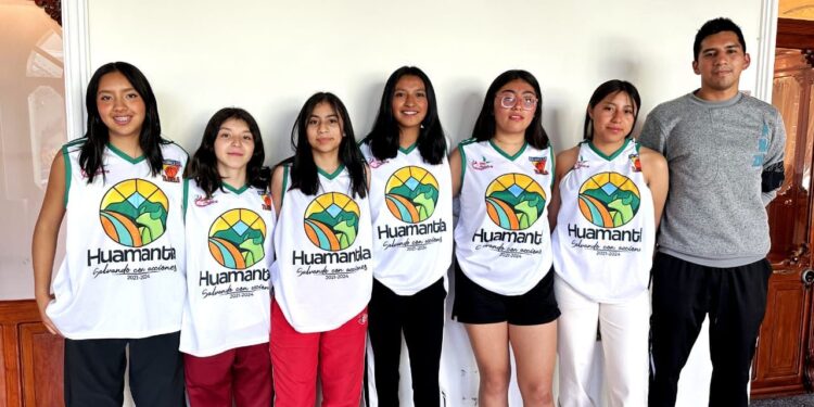 SALVADOR SANTOS CEDILLO ES UN PROMOTOR DEL DEPORTE EN EL MUNICIPIO: CAMPEONAS CLUB COLIBRÍS