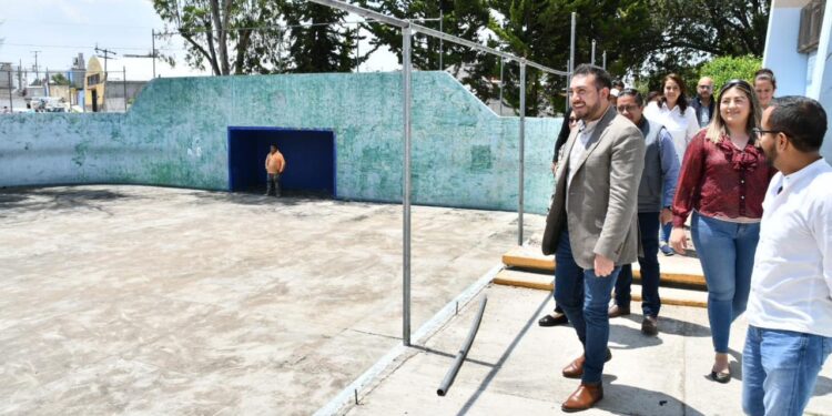 ESTE GOBIERNO TRABAJA PARA DIGNIFICAR MÁS ESPACIOS PÚBLICOS EN HUAMANTLA: SALVADOR SANTOS CEDILLO