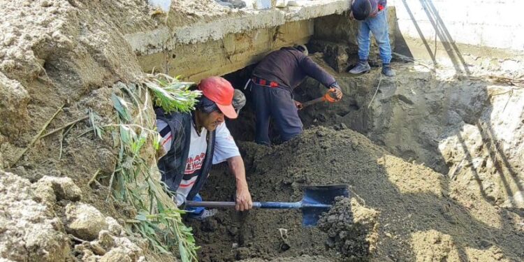 ATIENDE AYUNTAMIENTO DE HUAMANTLA A AFECTADOS POR LAS LLUVIAS EN XICOHTÉNCATL