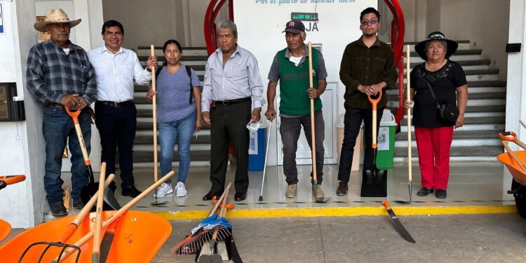 Realizan en Tocatlán entrega de herramientas subsidiados.