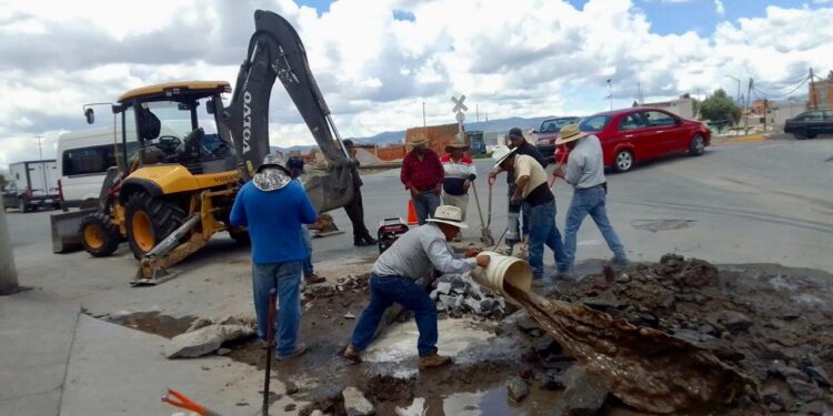 REPARA CAPAMH AVERÍA EN LÍNEA PRINCIPAL DEL POZO BENITO JUÁREZ