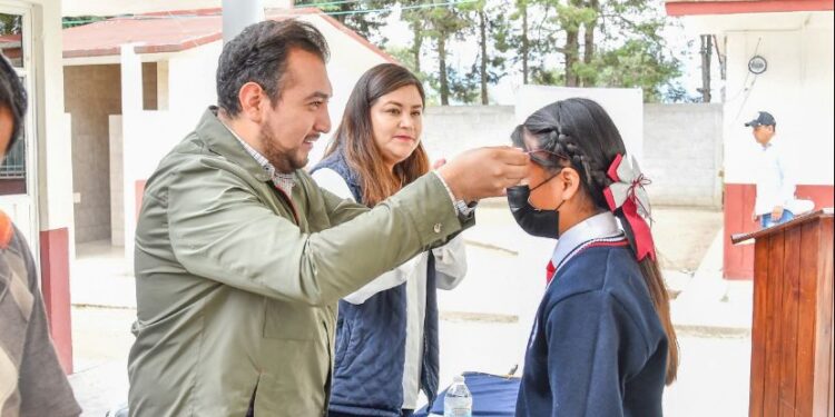 LLAMA SALVADOR SANTOS CEDILLO A FORTALECER LOS VALORES DE NIÑOS Y JÓVENES HUAMANTLECOS