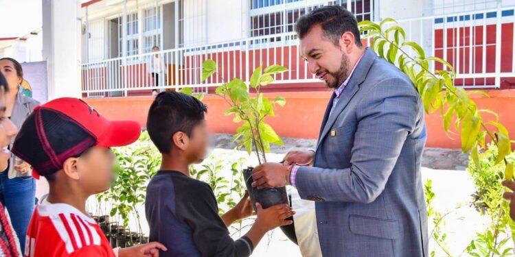 Fomenta ayuntamiento de Huamantla acciones a favor del cuidado del medio ambiente en estudiantes