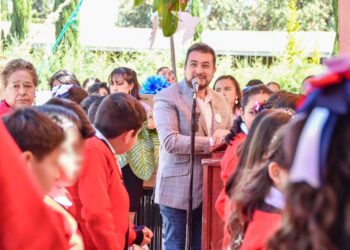 LA EDUCACIÓN ES FUNDAMENTAL PARA TENER UNA SOCIEDAD MÁS JUSTA Y CON OPORTUNIDADES: SALVADOR SANTOS CEDILLO