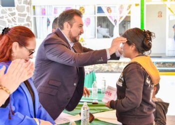 DA SMDIF HUAMANTLA BIENESTAR A TRAVÉS DE LENTES GRATUITOS