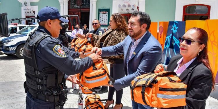 SALVADOR SANTOS CEDILLO DA BANDERAZO DE INICIO DEL OPERATIVO “TU FERIA SEGURA”