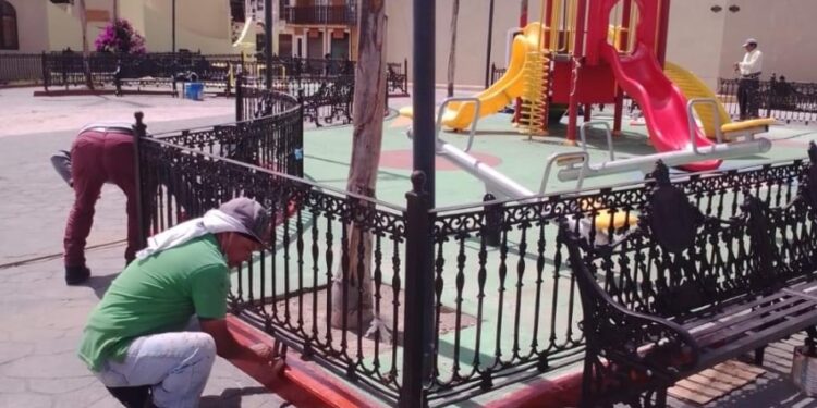 Tequexquitla | Continúan trabajos de mejoramiento de espacios públicos en Tequexquitla.