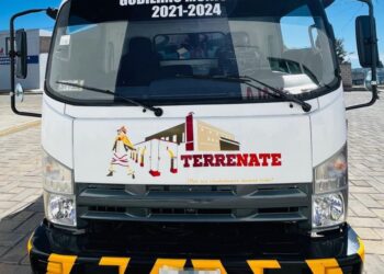 Terrenate | Estrena ayuntamiento de Terrenate camión recolector de basura.