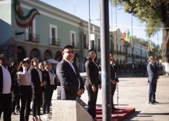 Terrenate | Participa ayuntamiento de Terrenate en atrio de bandera en la capital del estado.