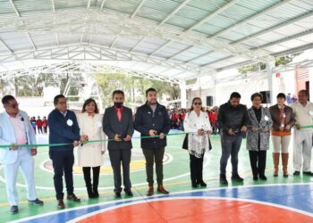 UNA AUTORIDAD QUE LE INVIERTE A LA EDUCACIÓN TIENE UN PUEBLO CON GRANDEZA: JACOB GARCÍA CERVANTES