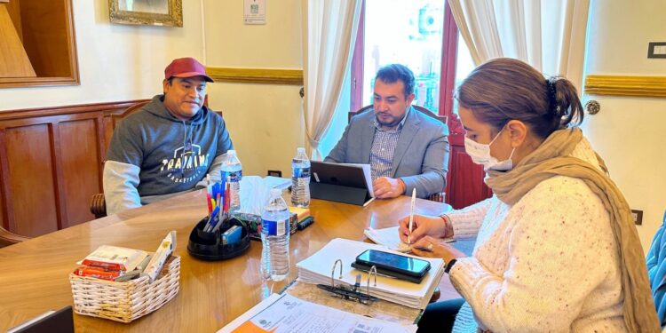 ES CON DIÁLOGO DIRECTO COMO SE AVANZA EN EL BIENESTAR DE LA GENTE: SALVADOR SANTOS CEDILLO