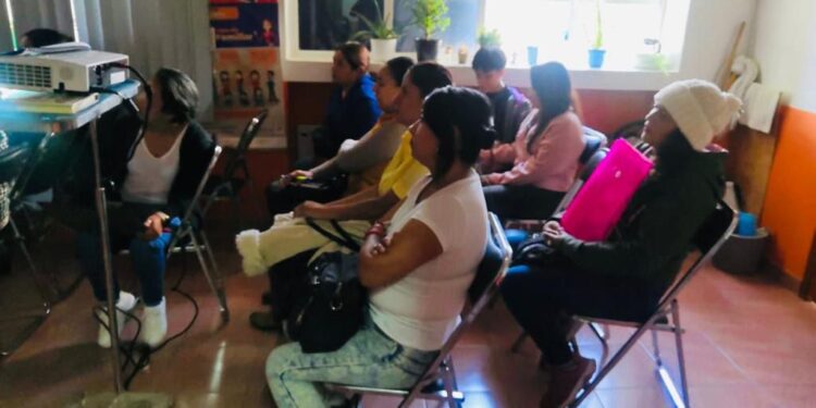 BRINDA AYUNTAMIENTO DE HUAMANTLA TALLER DE PREVENCIÓN DEL ALCOHOLISMO EN LA FAMILIA