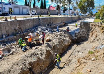 EJECUTA GOBIERNO DE HUAMANTLA OBRAS DE REHABILITACIÓN EN EL BULEVAR CUAMANCO PARA PROTEGER A LA POBLACIÓN