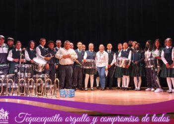 Tequexquitla – Reconoce alcaldesa participación de banda de guerra.