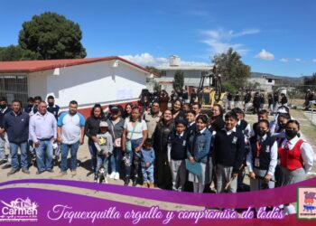 Tequexquitla – Entrega alcaldesa de Tequexquitla obras en beneficio.
