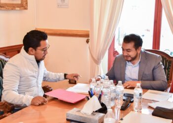 ATIENDE SALVADOR SANTOS CEDILLO A LA POBLACIÓN CON DIÁLOGO DIRECTO EN LAS SESIONES DE ATENCIÓN CIUDADANA 