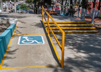 CONMEMORA ESCUELAS Y AYUNTAMIENTO DE HUAMANTLA EL DÍA INTERNACIONAL DE LAS PERSONAS CON DISCAPACIDAD