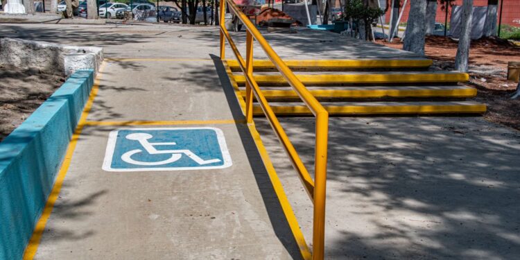 CONMEMORA ESCUELAS Y AYUNTAMIENTO DE HUAMANTLA EL DÍA INTERNACIONAL DE LAS PERSONAS CON DISCAPACIDAD