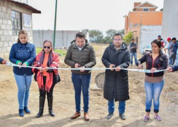 INAUGURA SALVADOR SANTOS CEDILLO AMPLIACIÓN DE LA RED DE DRENAJE SANITARIO EN EL BARRIO DE SANTA ANITA