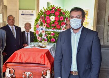 AYUNTAMIENTO DE HUAMANTLA RINDE HOMENAJE AL EX PRESIDENTE JOSÉ PAREDES GARCÍA