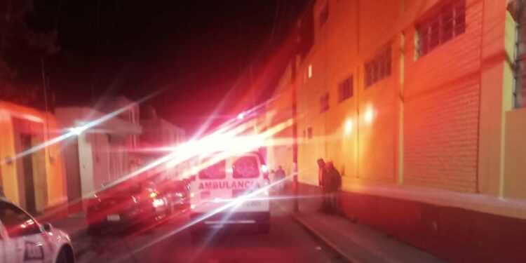 ATIENDE PROTECCIÓN CIVIL DE HUAMANTLA REPORTE DE UNA PERSONA INCONSCIENTE  