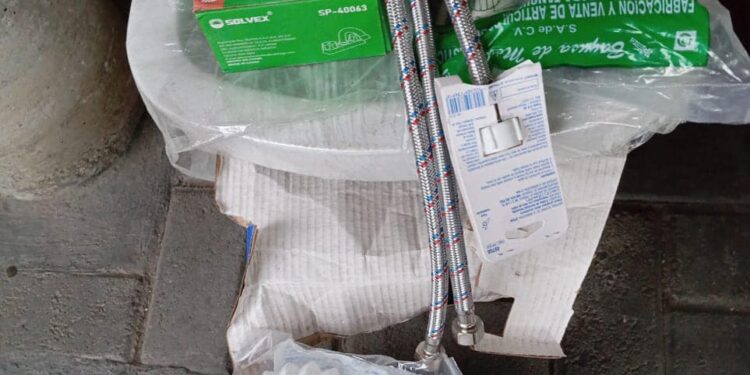 Adquiere Kit de baño a bajo costo en Tocatlán