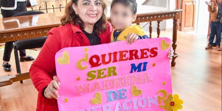 VISITAN NIÑAS Y NIÑOS DE ESTANCIA INFANTIL A PRESIDENTA MUNICIPAL DE HUAMANTLA