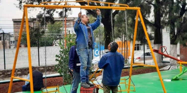 REALIZAN JORNADA DE LIMPIEZA Y FUMIGACIÓN EN MERCADO MUNICIPAL DE HUAMANTLA