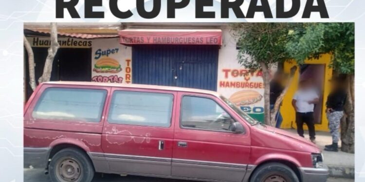 LOCALIZA POLICÍA MUNICIPAL DE HUAMANTLA CAMIONETA REPORTADA COMO ROBADA