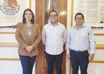 NOMBRA LUZ MARÍA CALVA PIMENTEL A SECRETARIO PARTICULAR EN HUAMANTLA