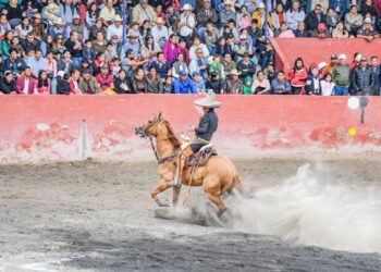 INICIA ACTIVIDADES DE LA FERIA DE HUAMANTLA 2024 CON LA GRAN CARRERA DE BURROS