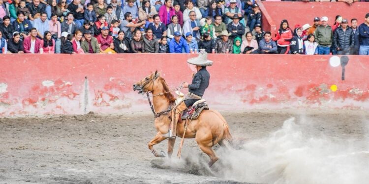 INICIA ACTIVIDADES DE LA FERIA DE HUAMANTLA 2024 CON LA GRAN CARRERA DE BURROS