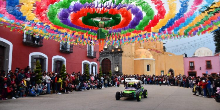 INICIA ACTIVIDADES DE LA FERIA DE HUAMANTLA 2024 CON LA GRAN CARRERA DE BURROS