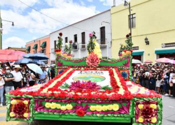 INICIA ACTIVIDADES DE LA FERIA DE HUAMANTLA 2024 CON LA GRAN CARRERA DE BURROS