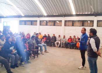 REALIZA CAPAMH REUNIONES INFORMATIVAS SOBRE SUMINISTRO DE AGUA POTABLE EN EL PUEBLO DE LA CRUZ