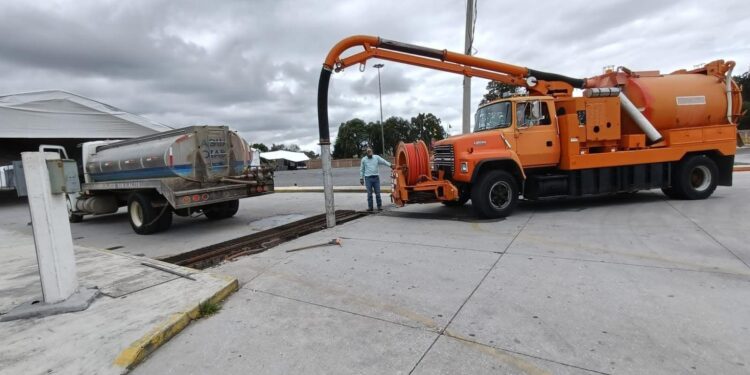 CAPAMH continúa con trabajos de desazolve en el Recinto Ferial