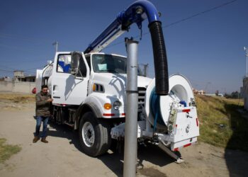 CAPAMH refuerza el mantenimiento de la red de agua con unidad vactor