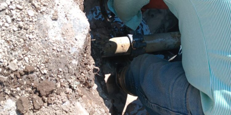 CAPAMH continúa con trabajos de reparación de fugas en San Sebastián y Santa Anita