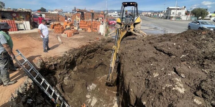 Respecto a la información que circula en redes sociales sobre la presencia de suciedad en el agua, la Comisión de Agua Potable y Alcantarillado del Municipio de Huamantla (CAPAMH) informa a la ciudadanía que esta situación se origina a causa de una fuga en la línea de conducción del pozo de Benito Juárez.
