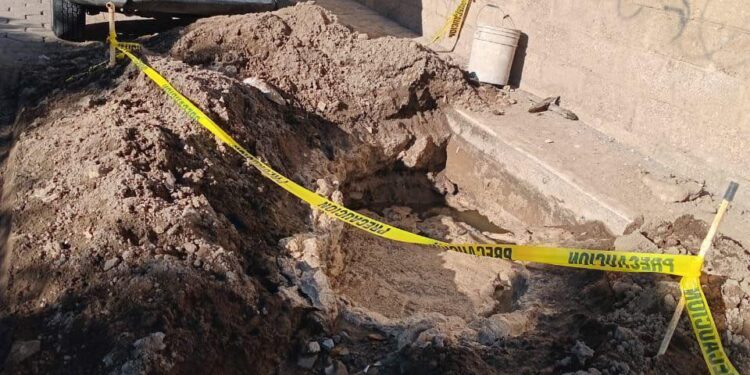 CAPAMH atiende fuga de agua en el barrio de San Lucas