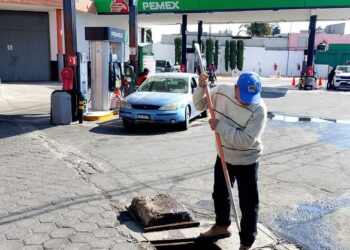 Atención permanente a la red de agua potable en Huamantla