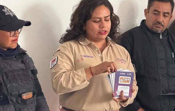 Imparten plática sobre derechos de las mujeres y denuncia anónima en Terrenate.