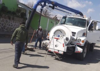 CAPAMH REFUERZA ACCIONES PREVENTIVAS CON RECORRIDOS DE DESAZOLVE EN LA RED DE DRENAJE