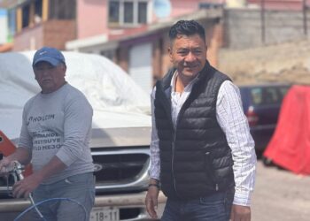 Presencia y Trabajo Constante: El presidente Filo Palafox encabeza labores de rehabilitación de espacios educativos.